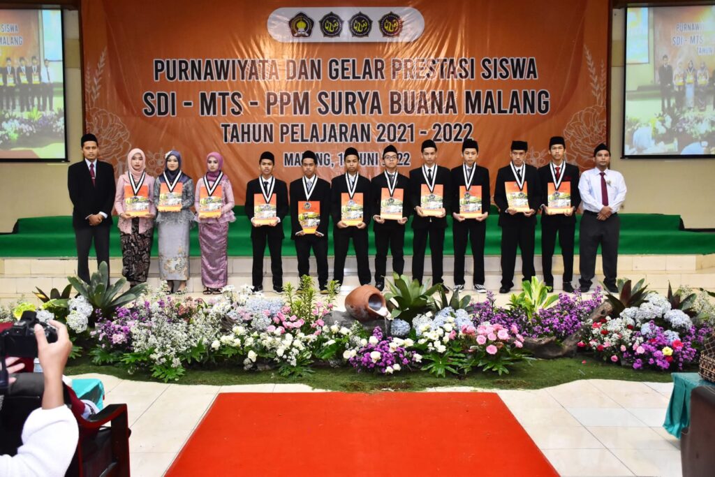 Wisuda Lembaga Perguruan Surya Buana Malang